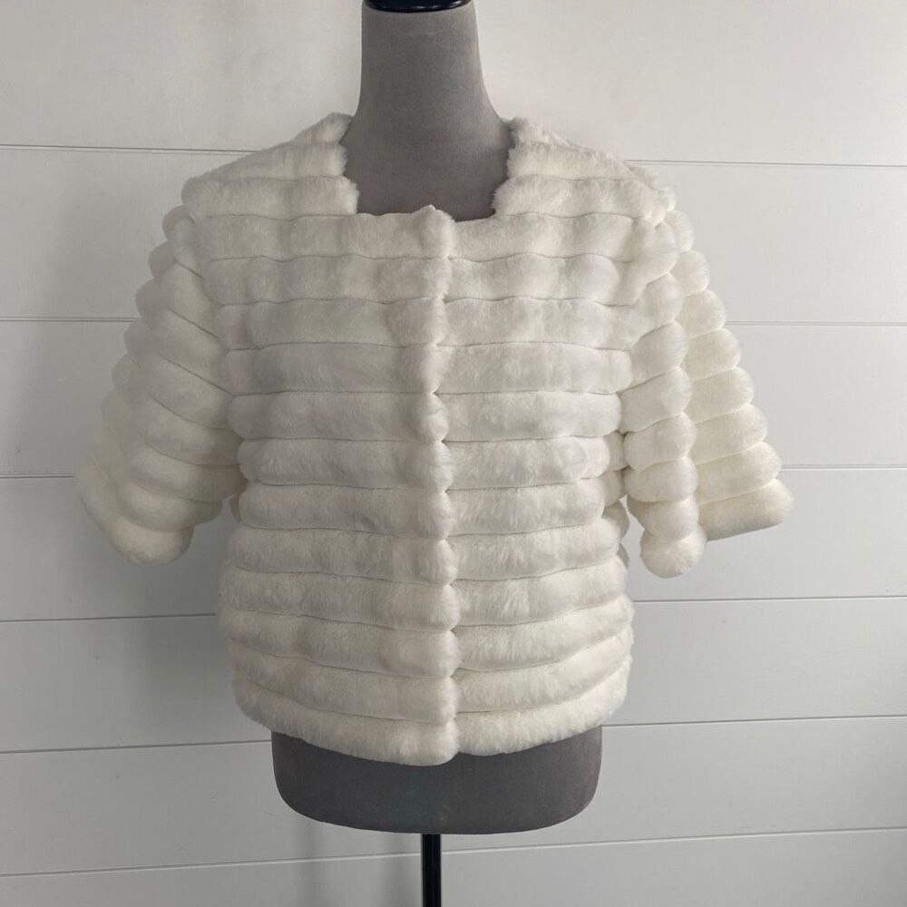 La Fiorentina Faux Fur Bolero Jacket Ivory One Size Plush Crop Cropped New NWT
